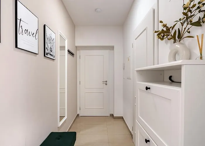 Anytime Holiday- Wenceslav Apartments